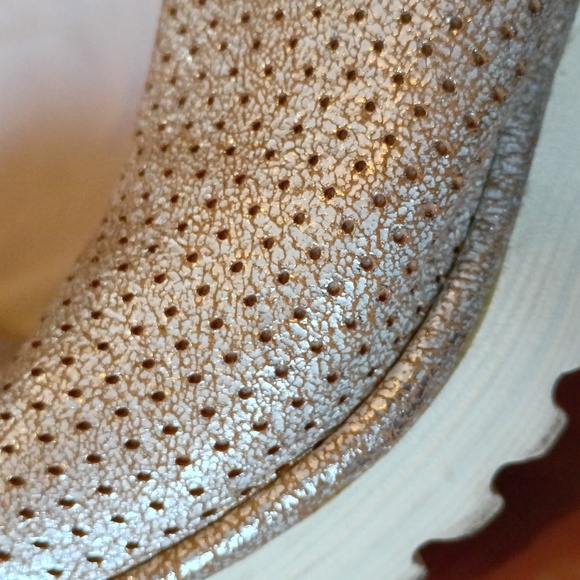 Fly London Silver Perforated Leather Wedge EU 37 - Picture 8 of 9